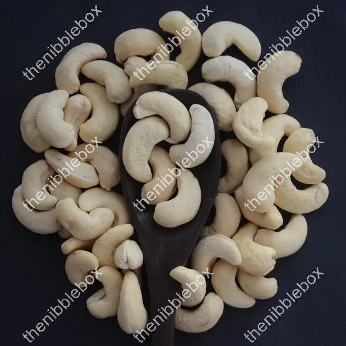 Cashew Nuts (1 kg).webp